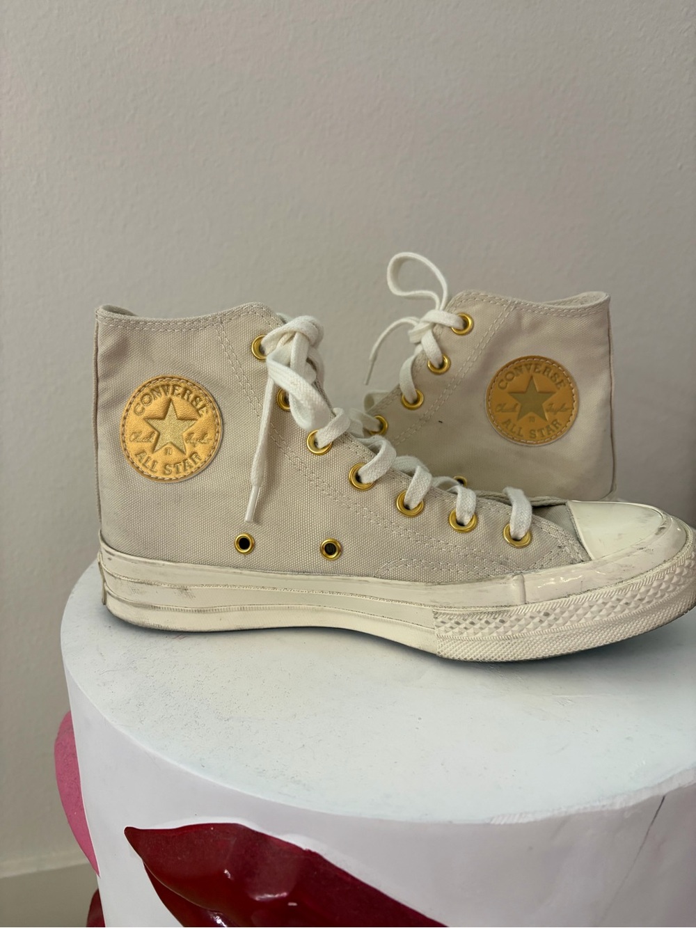 Women’s high top converse